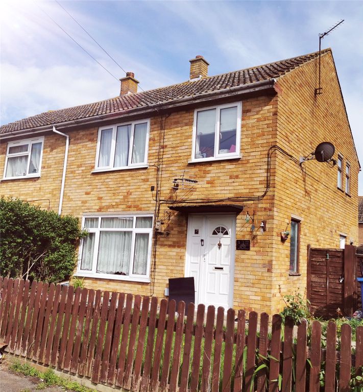 3 bed semidetached house for sale in Ferry View, Queenborough, Kent