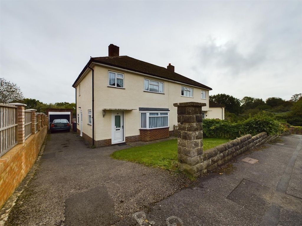 3 bed semidetached house for sale in Dudley Close, Tilehurst, Reading
