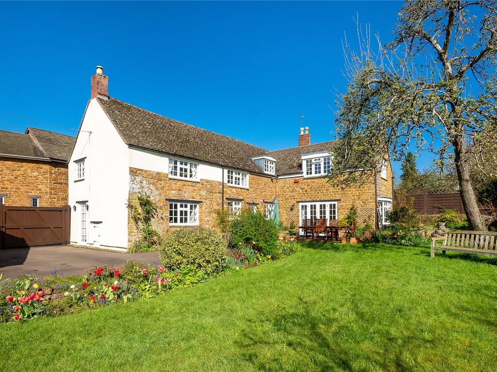 5 bed country house for sale in Church Lane, Adderbury, Banbury OX17