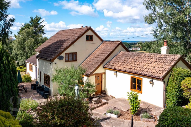 4 bed detached house for sale in Clehonger, Hereford HR2 Zoopla