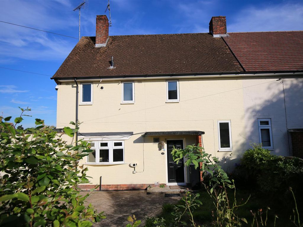 3 bed semidetached house to rent in The Avenue, Borough Green