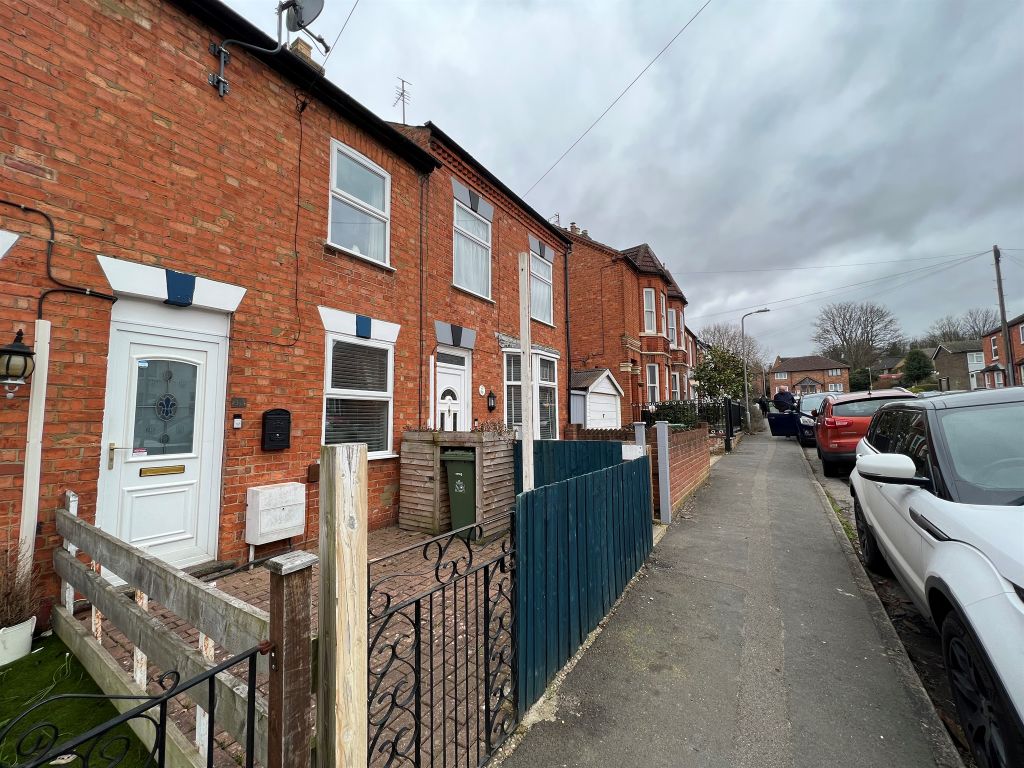 2 bed terraced house for sale in Thompson Street, New Bradwell, Milton