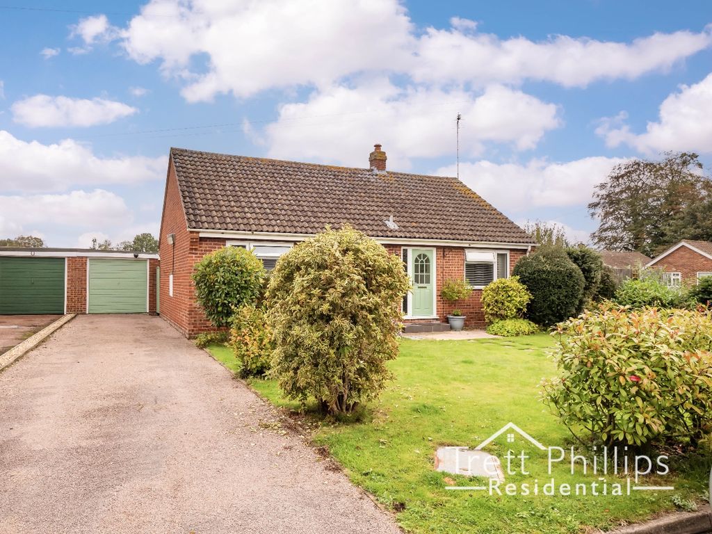 3 bed detached bungalow for sale in Willow Way, Ludham, Great Yarmouth, Norfolk NR29, £350,000