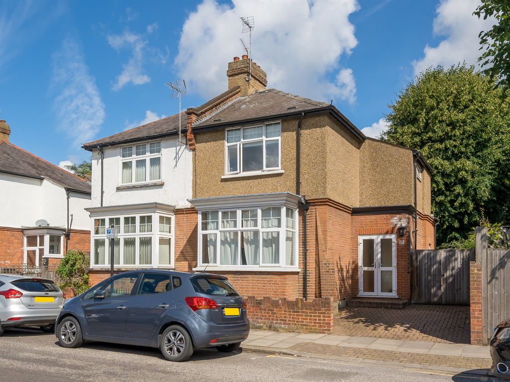 3 bed semidetached house for sale in Little Park Gardens, Enfield EN2