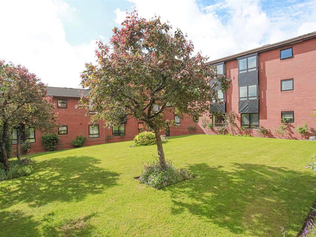 1 bed flat for sale in Fircroft, Hightown Road, Banbury OX16 Zoopla