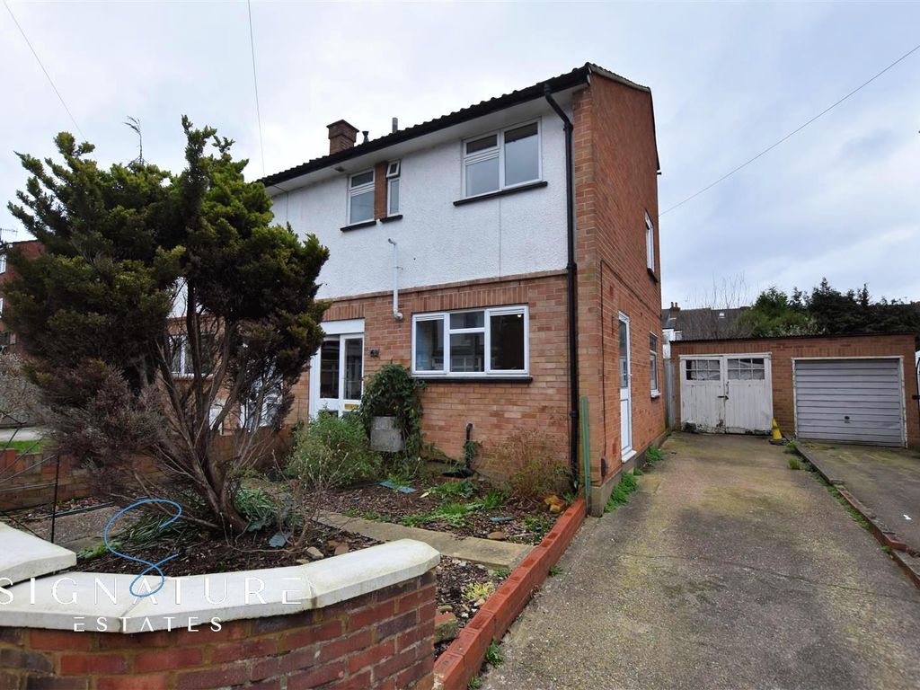 3 bed semidetached house for sale in Brightwell Road, Watford WD18