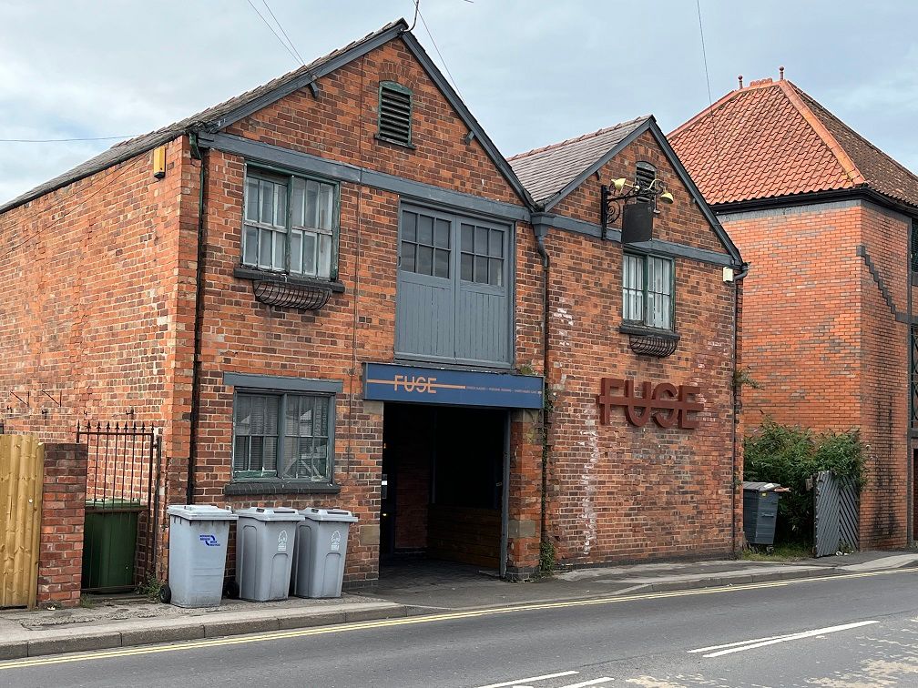 Warehouse for sale in Queens Road, Newark NG24 Zoopla