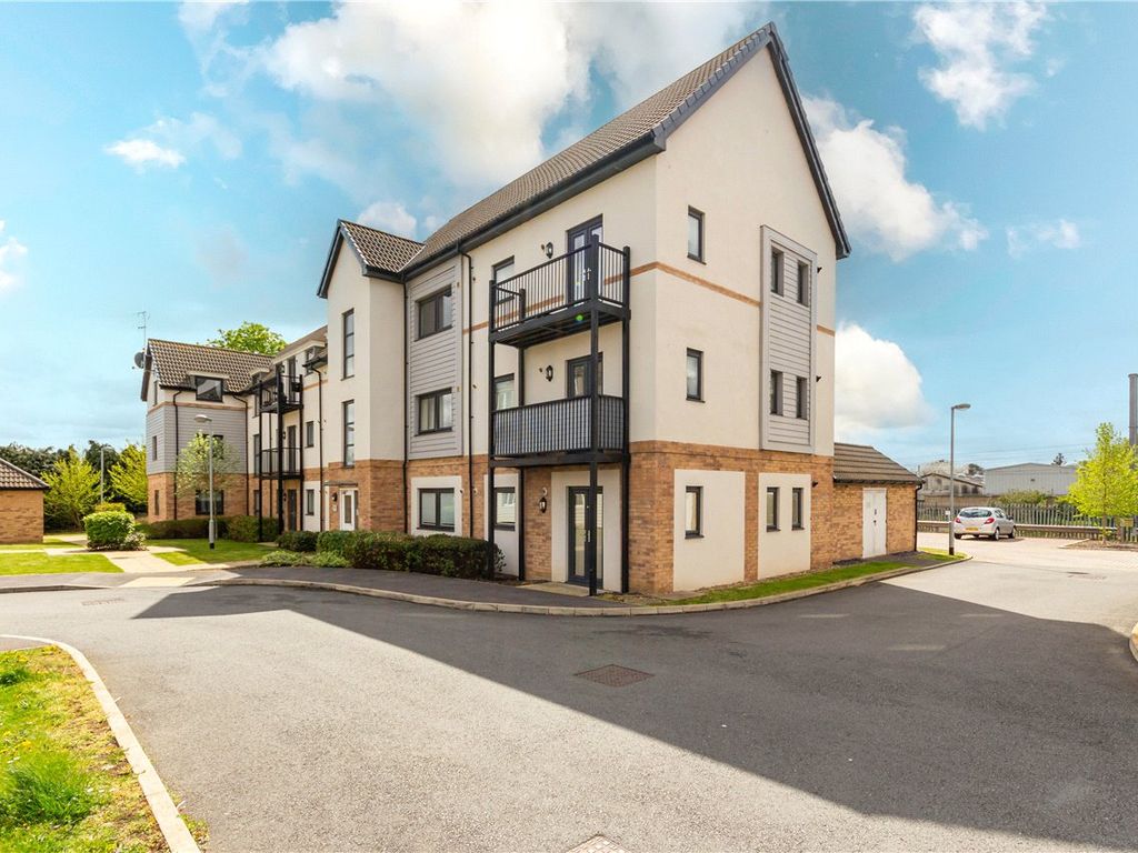 2 bed flat for sale in Sovereign Place, Hatfield, Hertfordshire AL9