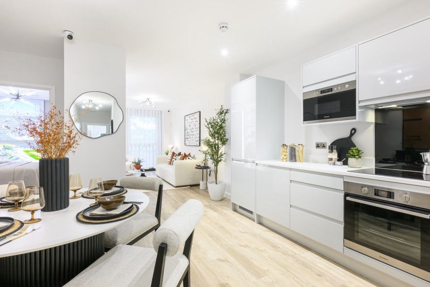 New home, 3 bed flat for sale in North Woolwich Road, London E16, £