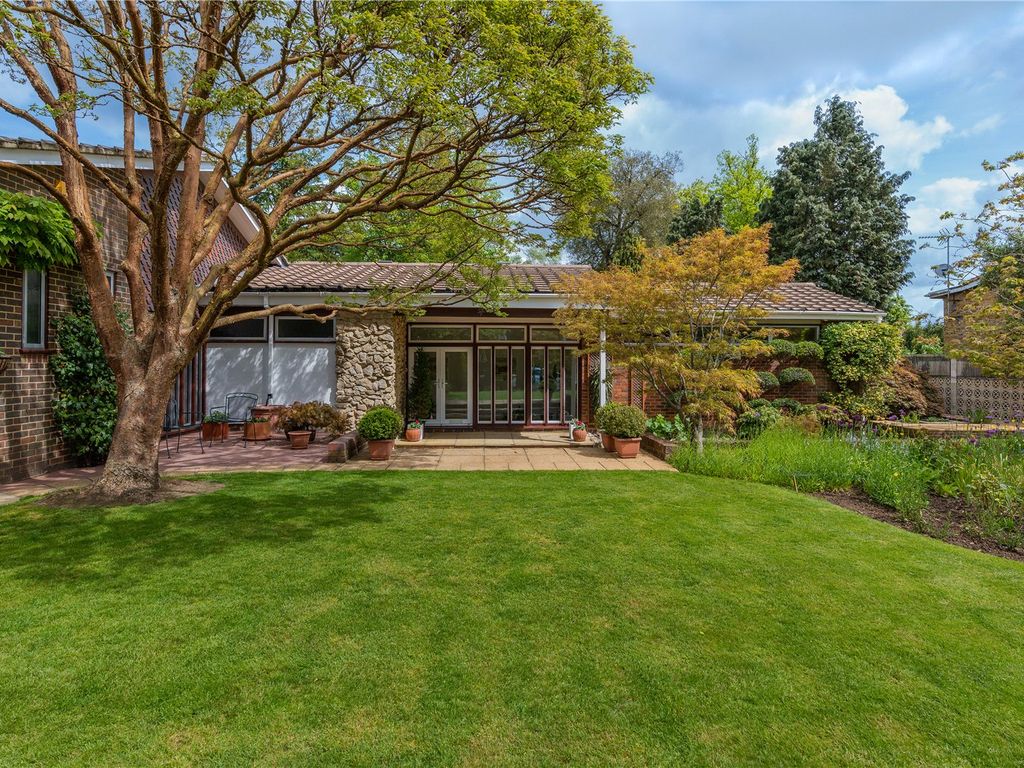 3 bed bungalow for sale in Heath Road, Barming, Maidstone ME16 Zoopla