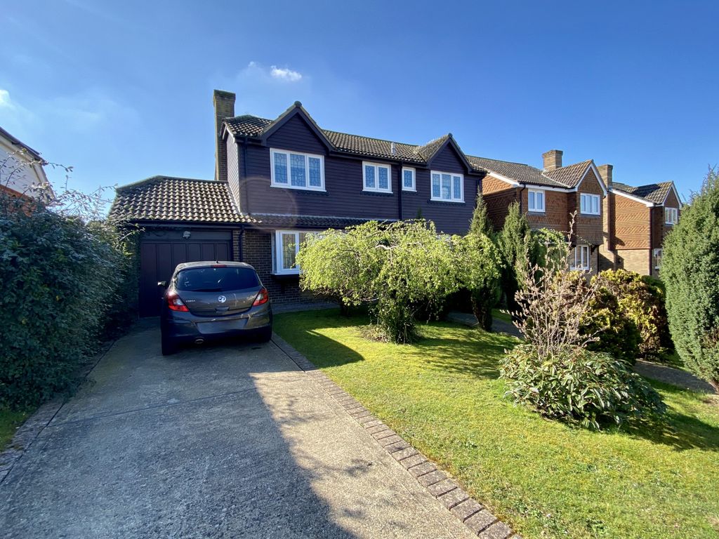 4 bed detached house for sale in The Paddocks, Hailsham, East Sussex