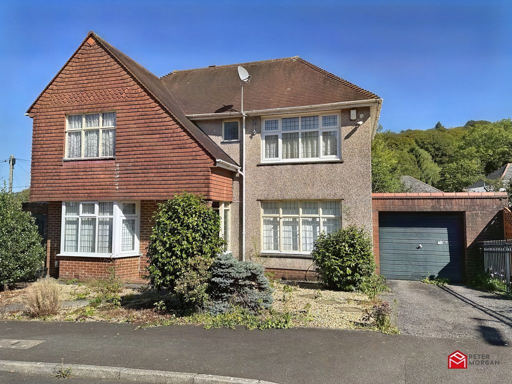 3 bed detached house for sale in Rookwood Close, Neath, Neath Port