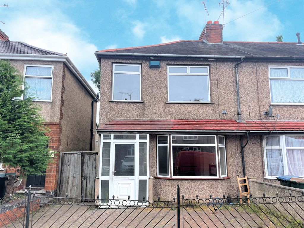 3 bed end terrace house for sale in Meadow Road, Holbrooks, Coventry