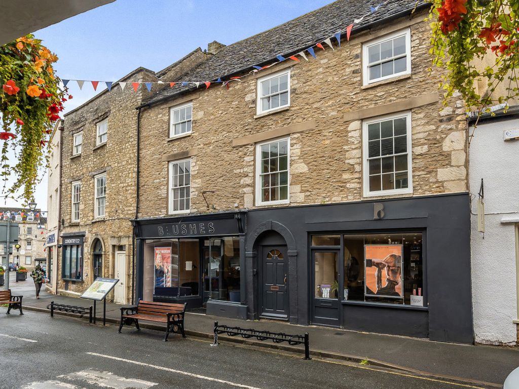 2 bed flat for sale in Market Place, Tetbury, Gloucestershire GL8 Zoopla