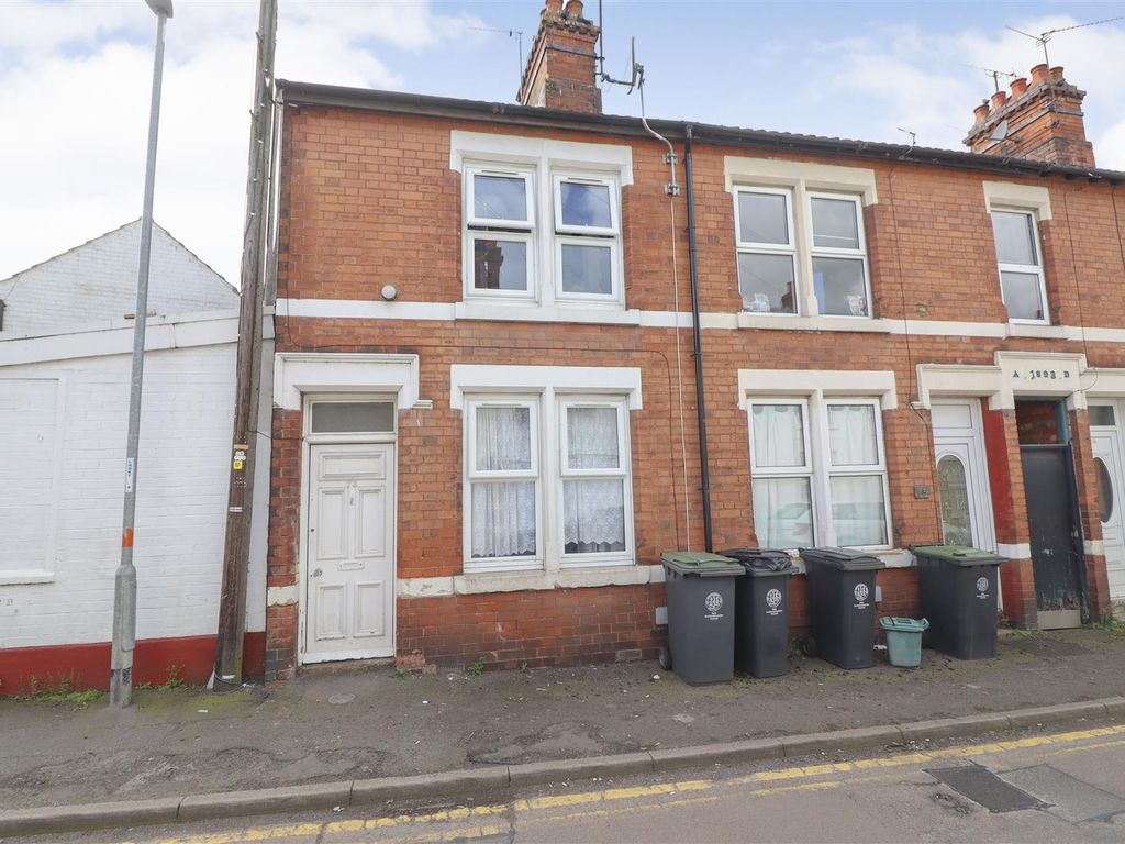 3 bed terraced house for sale in Moor Road, Rushden NN10, £175,000 Zoopla