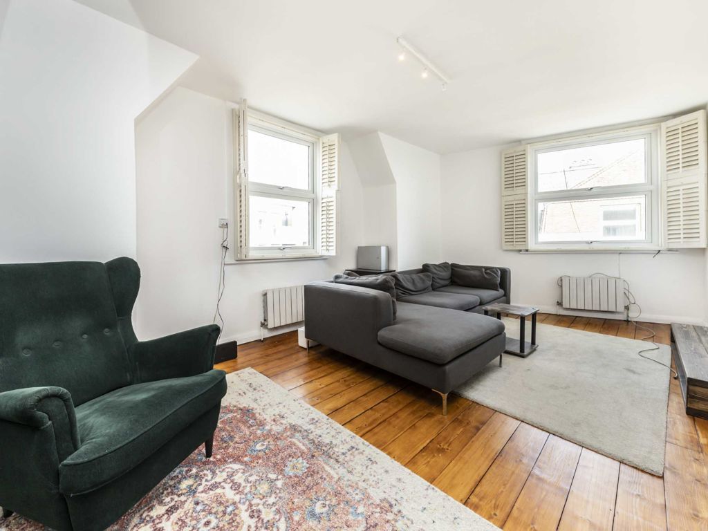 3 bed flat for sale in Dinsmore Road, London SW12, £600,000 Zoopla