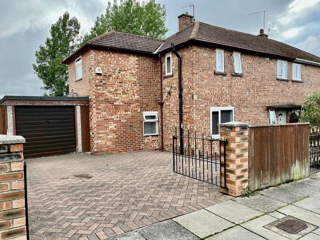3 bed semidetached house for sale in Woodhouse Road, Guisborough
