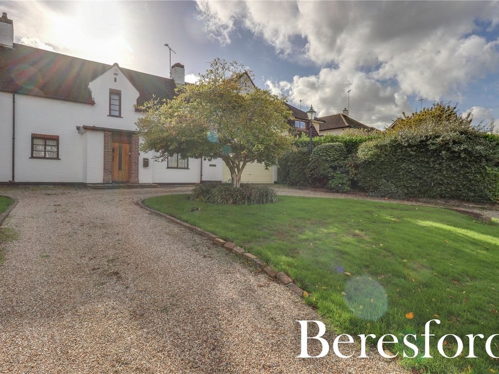 4 bed detached house for sale in Hall Green Lane, Hutton CM13 Zoopla