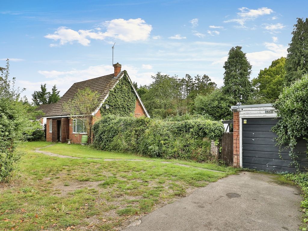 3 bed bungalow for sale in West End, Costessey, Norwich NR8, £300,000