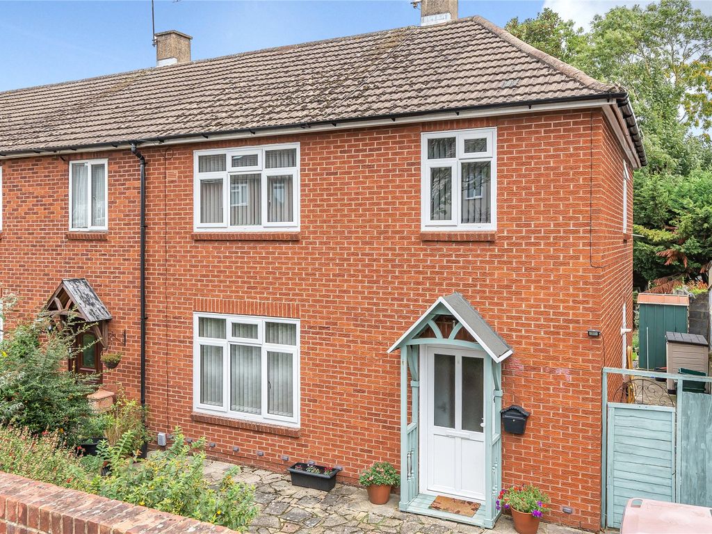 3 bed semidetached house for sale in Lullingstone Crescent, Orpington