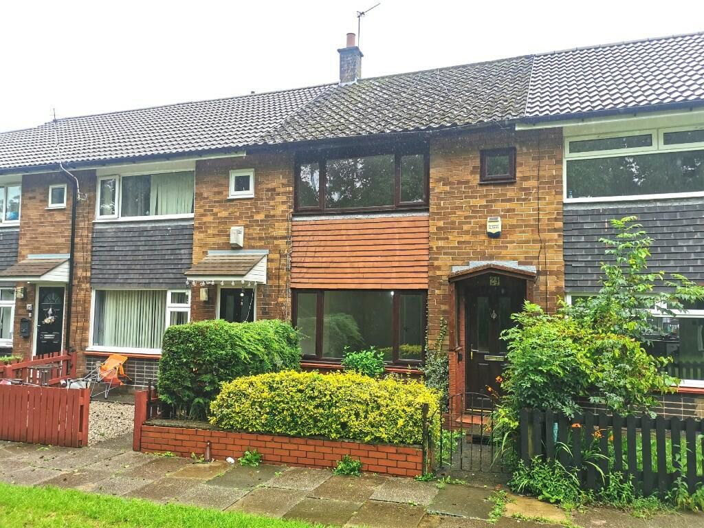2 bed terraced house for sale in Shawbrook Road, Leyland PR25, £85,000