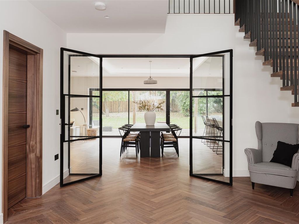 6 bed detached house for sale in Alma Road, Reigate RH2 Zoopla