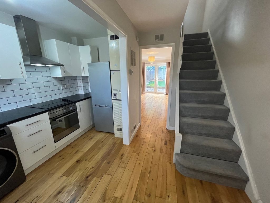 2 bed terraced house for sale in Forresters Drive, Welwyn Garden City AL7, £350,000 Zoopla