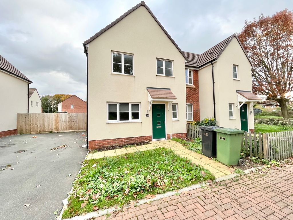 3 bed semidetached house for sale in Damson Drive, Peterborough PE1, £