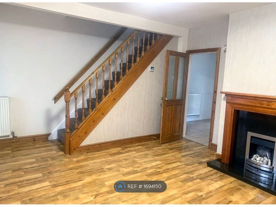 3 bed terraced house to rent in Stephenson Avenue, Walsall WS2 Zoopla