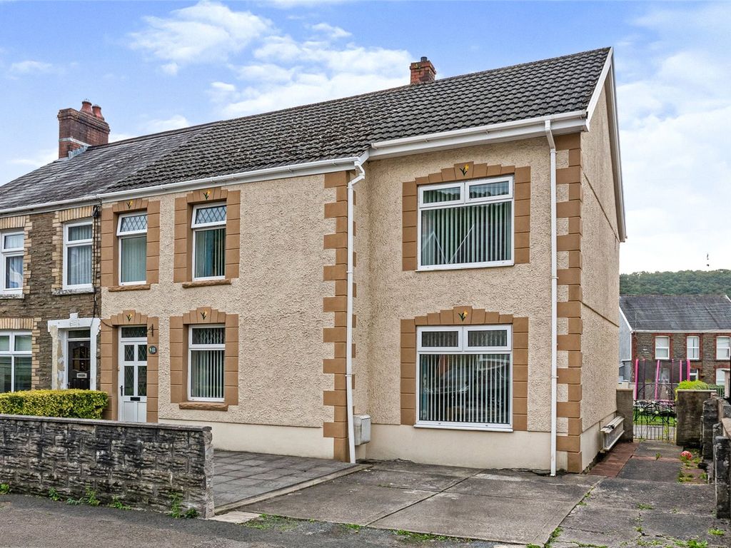 3 bed semidetached house for sale in Brecon Road, Pontardawe, Neath