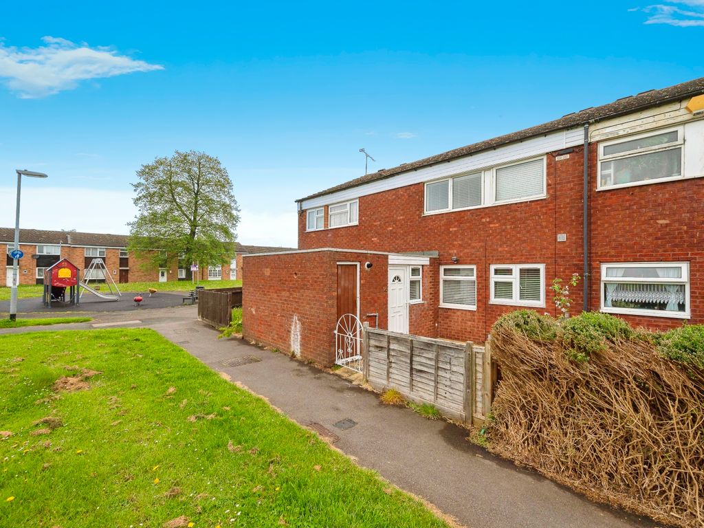 3 bed terraced house for sale in Enfield Close, Houghton Regis
