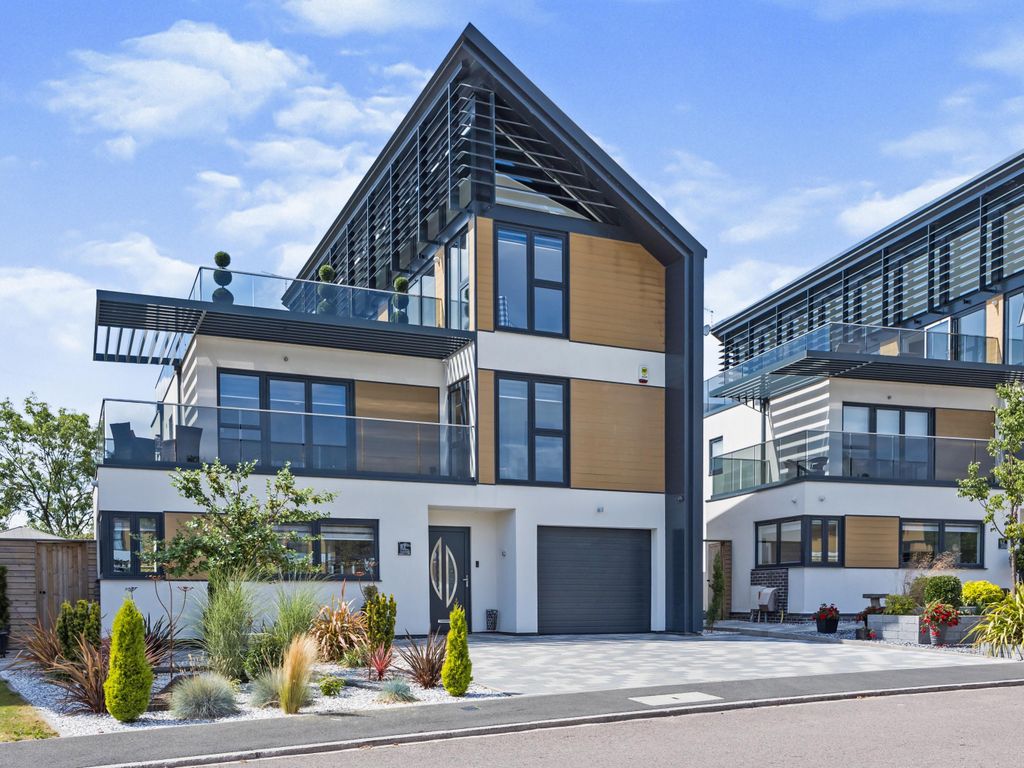 5 bed detached house for sale in Baxter Green, Bramcote, Nottingham NG9