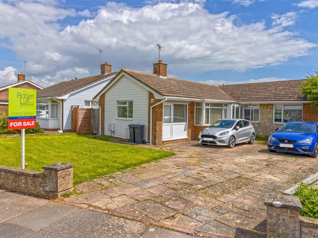 4 bed detached bungalow for sale in Alinora Crescent, GoringBySea, Worthing BN12 Zoopla
