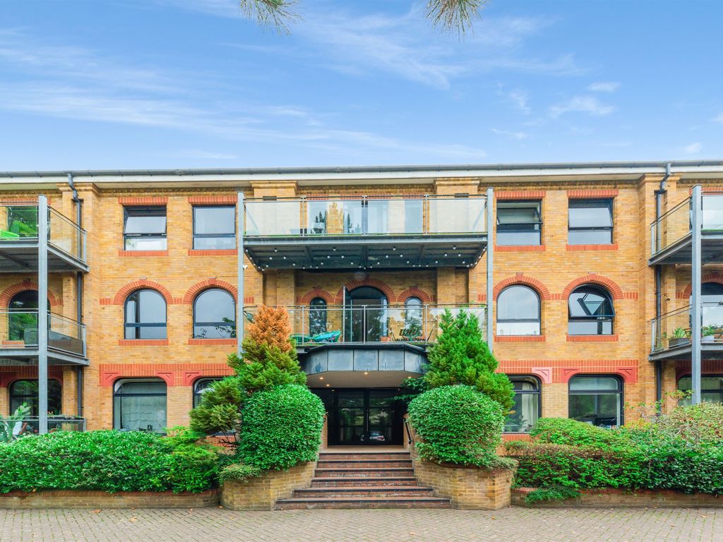 Inner Park Road, London SW19