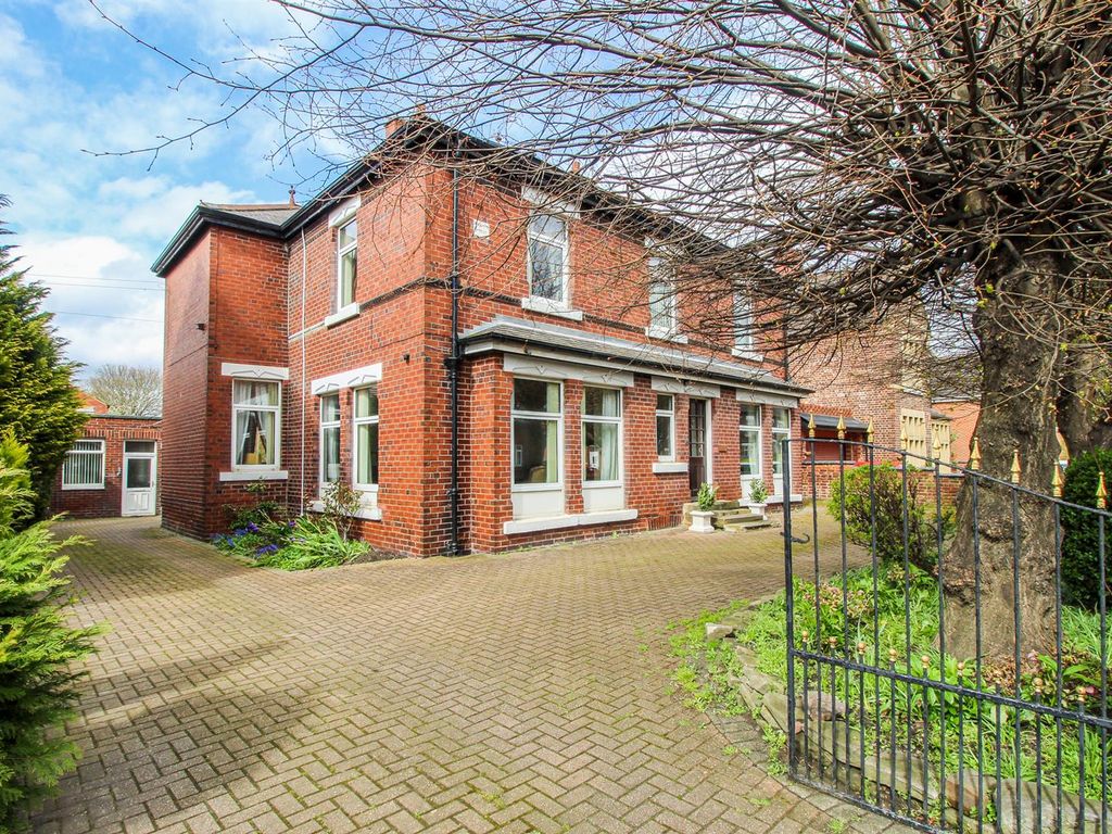 5 bed detached house for sale in Castleford Road, Normanton WF6 Zoopla