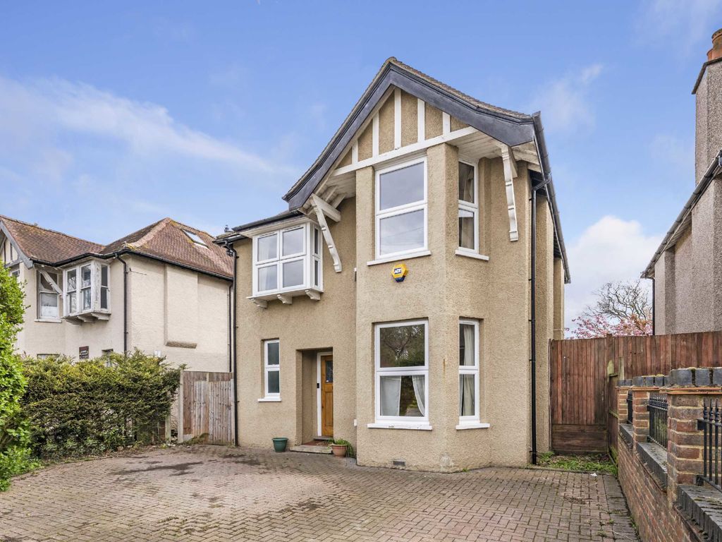 4 bed detached house to rent in Weald Lane, Harrow Weald, Harrow HA3, £