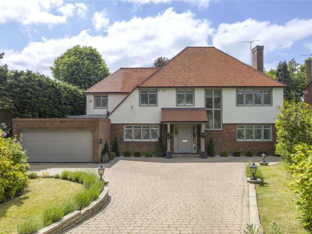 5 bed detached house for sale in Golf Club Drive, Coombe, Kingston Upon Thames KT2, £3,250,000