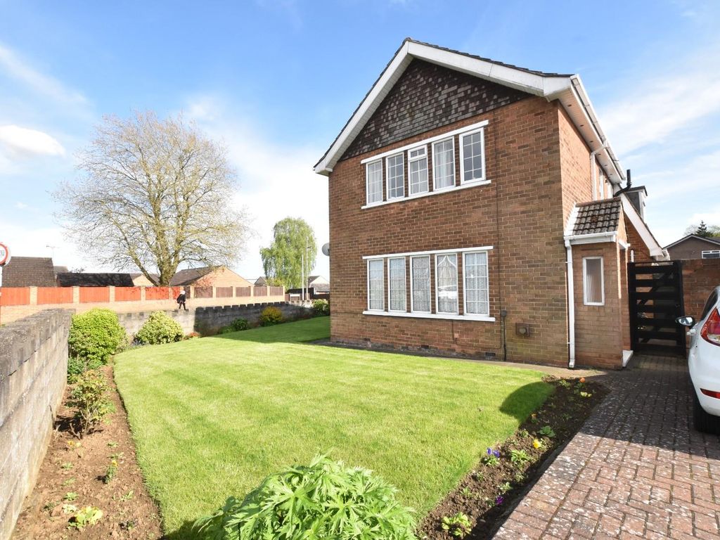 3 bed semidetached house for sale in Chancel Road, Scunthorpe DN16, £