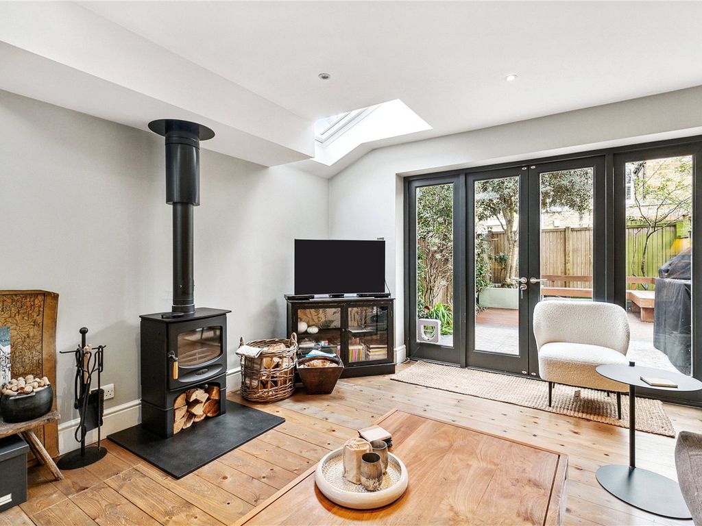 3 bed terraced house for sale in Ballantine Street, London SW18 Zoopla