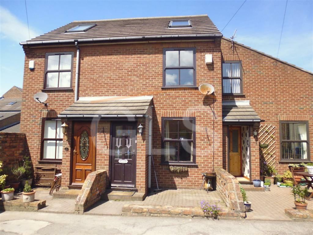 2 bed terraced house for sale in Rosevale Terrace, Scarborough, North