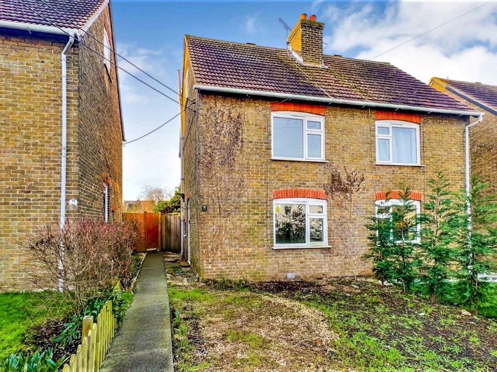 3 bed semidetached house for sale in 11 The Crescent, Barrow Green