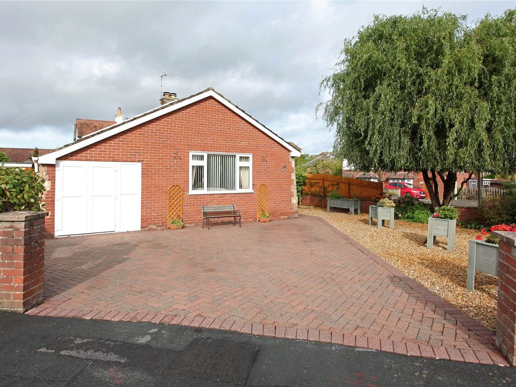 3 bed bungalow for sale in Tudor Close, Cross Houses, Shrewsbury, Shropshire SY5, £315,000 Zoopla