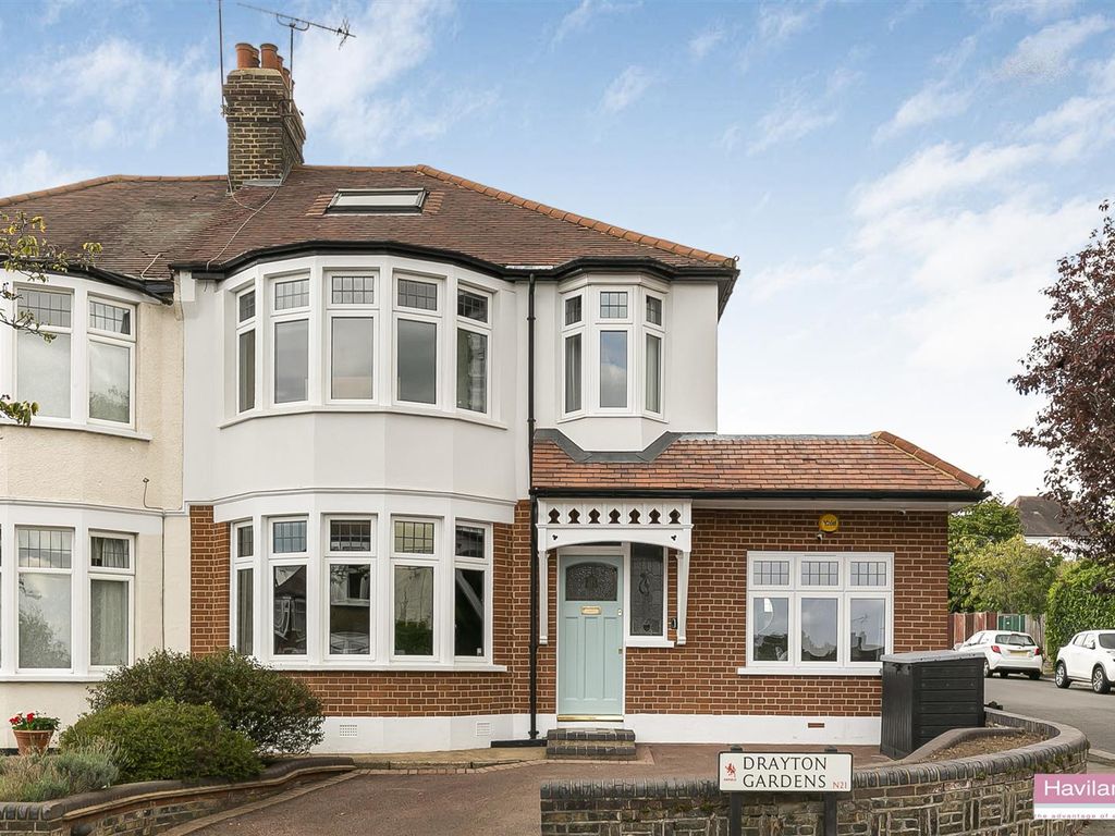 Drayton Gardens, Winchmore Hill N21  