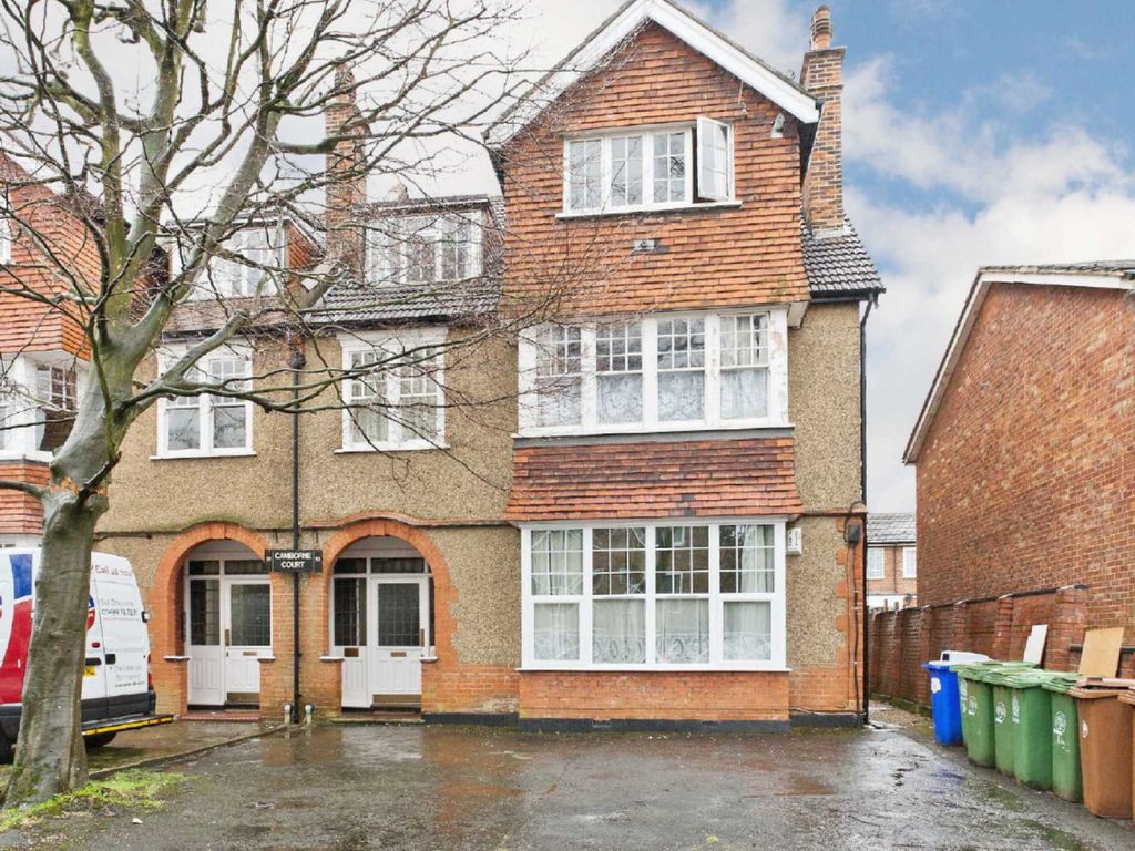 1 bed flat to rent in Camborne Road, Sutton SM2, £1,125 pcm Zoopla