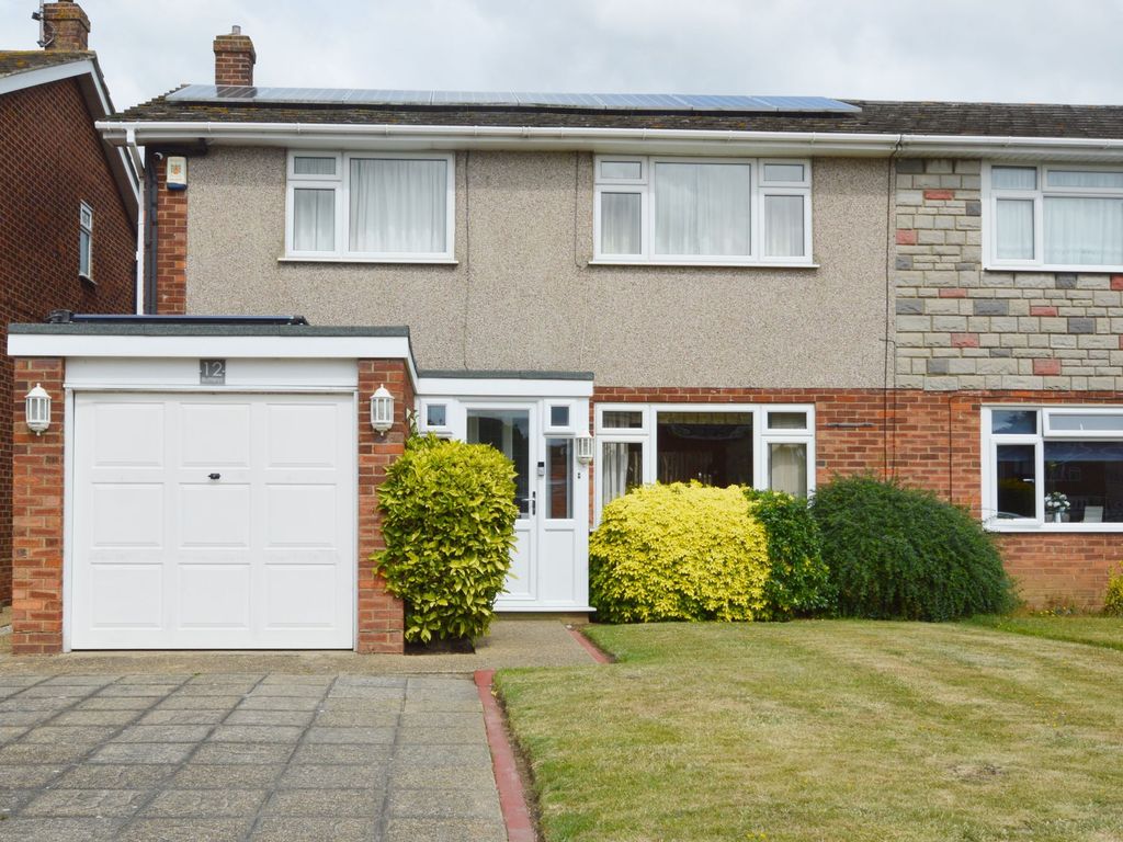 3 bed semidetached house for sale in Butterys, SouthendOnSea SS1