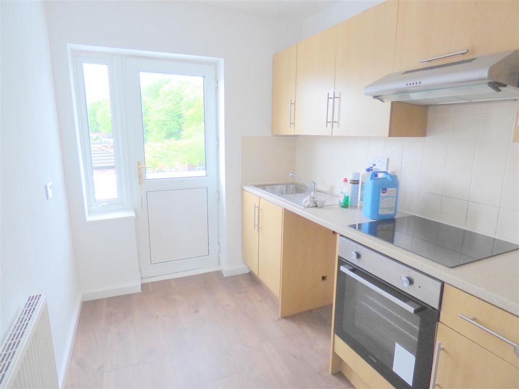 2 bed flat to rent in Childwall Lane, Huyton With Roby, Liverpool L14