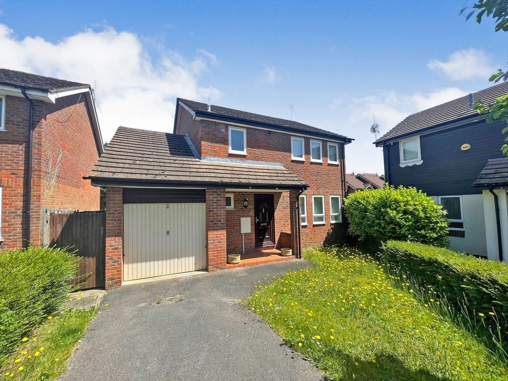 4 bed detached house for sale in Frieth Close, Earley, Reading RG6 Zoopla