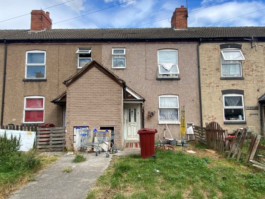 3 bed terraced house for sale in 39 Westlea, Clowne, Chesterfield