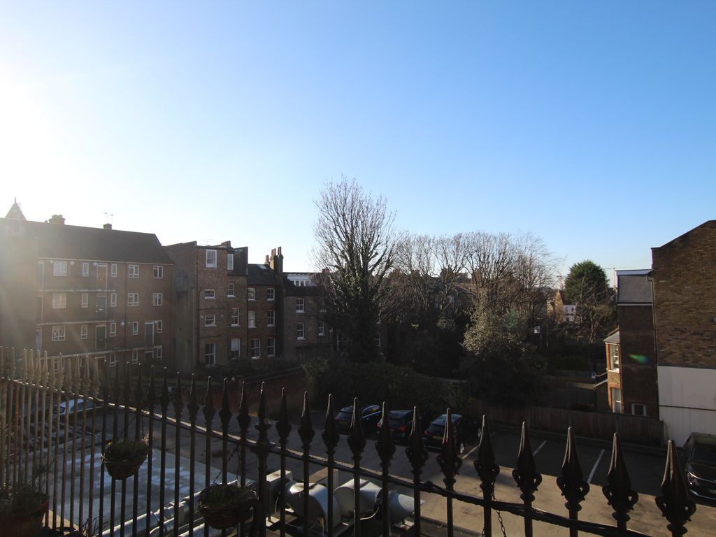 2 bed flat to rent in West End Lane, (Ms050), West Hampstead NW6, £