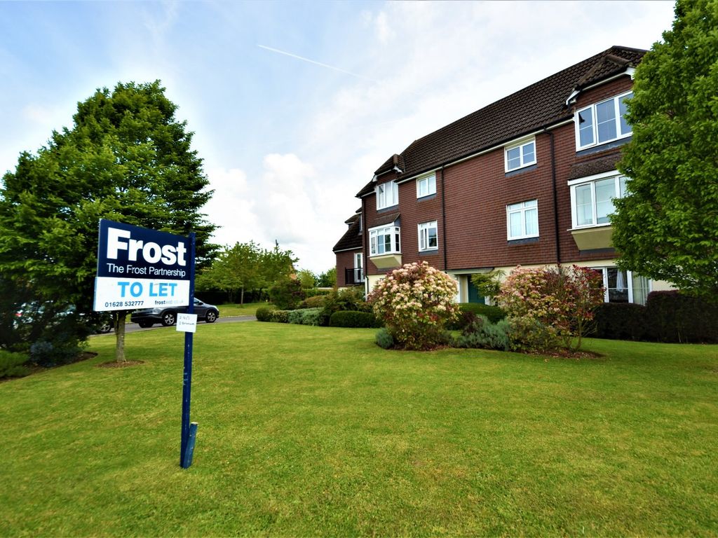 2 bed flat to rent in Juniper Lane, Flackwell Heath, High HP10